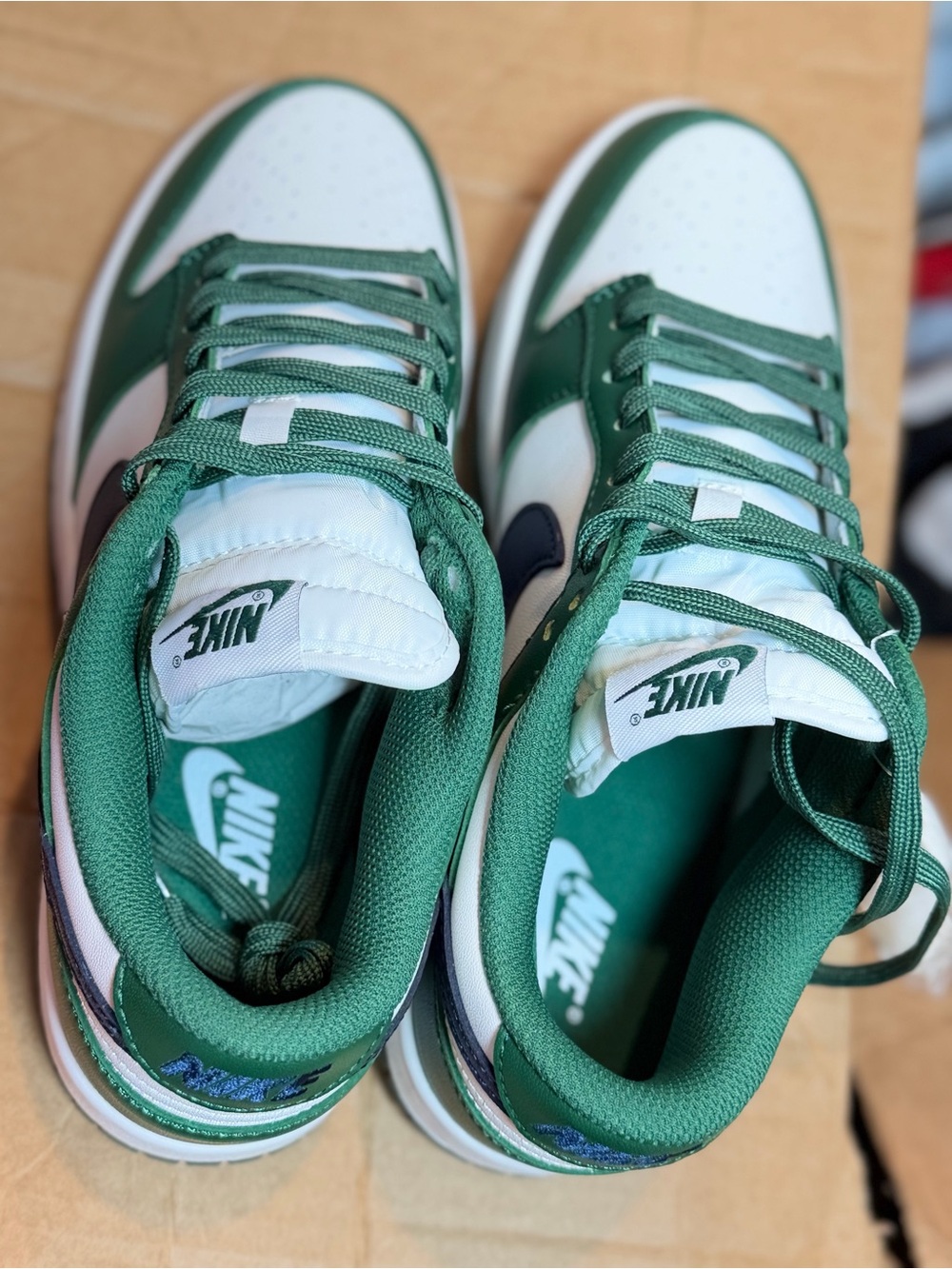 Nike Kids Low-Top Sneakers in Green, White & Black